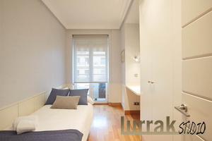 Single-Bedroom-Interior-Design-San-Sebastian