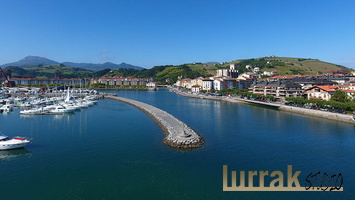 Vista-Aérea-Dique-Puerto-Rio-Urola-Zumaia-Guipúzcoa-Euskadi